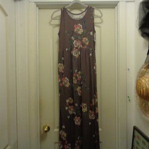MAURICES 24/7 SOFT GREY FLORALS MAXI DRESS 9